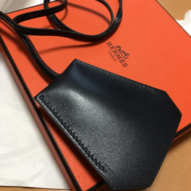 Hermes - エルメス キーネックレス キーリング 黒の通販 by よつば's shop｜エルメスならラクマ