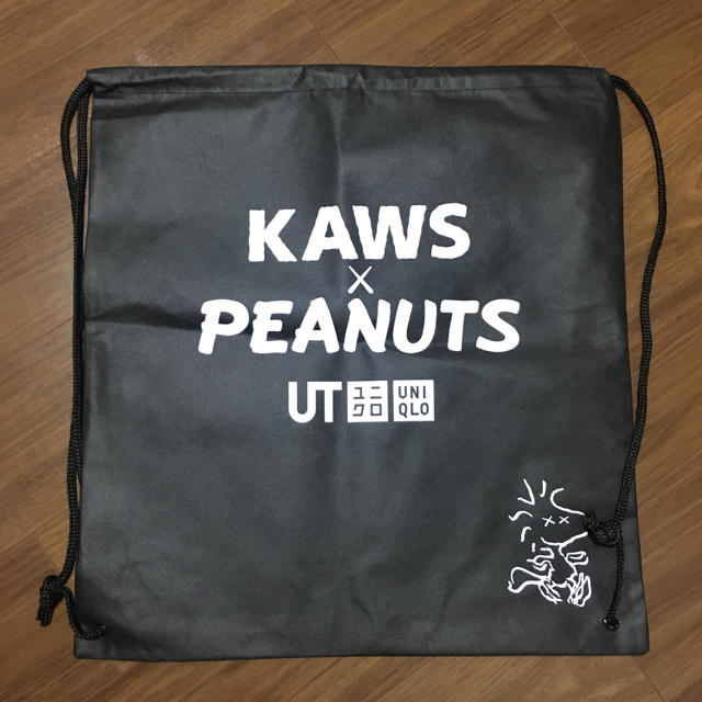 UNIQLO(ユニクロ)のユニクロ カウズ コラボ ノベルティ ノベルティー kaws スヌーピー  エンタメ/ホビーのコレクション(ノベルティグッズ)の商品写真