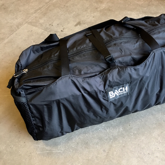 Supreme(シュプリーム)のBACH backpacks MAGIC DUFFLE 30 ボストンバッグ 黒 メンズのバッグ(ボストンバッグ)の商品写真