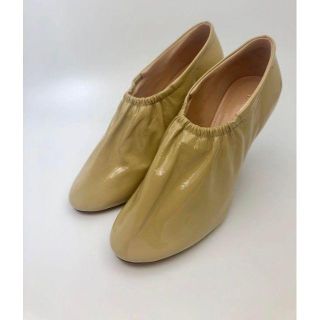 セリーヌ(celine)の【特価】新品 セリーヌ パンプス ページュ(ブーティ)