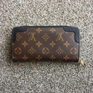 ルイヴィトン(LOUIS VUITTON)の正規品 新型 ヴィトン ジッピーウォレット レティーロ(財布)