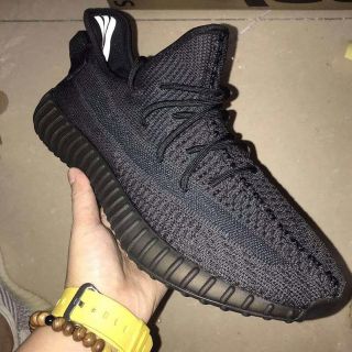 アディダス(adidas)のyeezy boost 350 v2   (スニーカー)