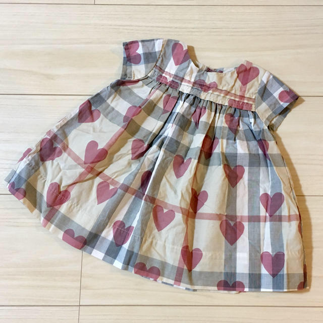 BURBERRY(バーバリー)の【極美品】BURBERRY CHILDREN ハート ワンピース 3 M 62㎝ キッズ/ベビー/マタニティのベビー服(~85cm)(ワンピース)の商品写真