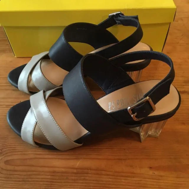 POOL SIDE(プールサイド)の紺×グレーサンダル レディースの靴/シューズ(サンダル)の商品写真