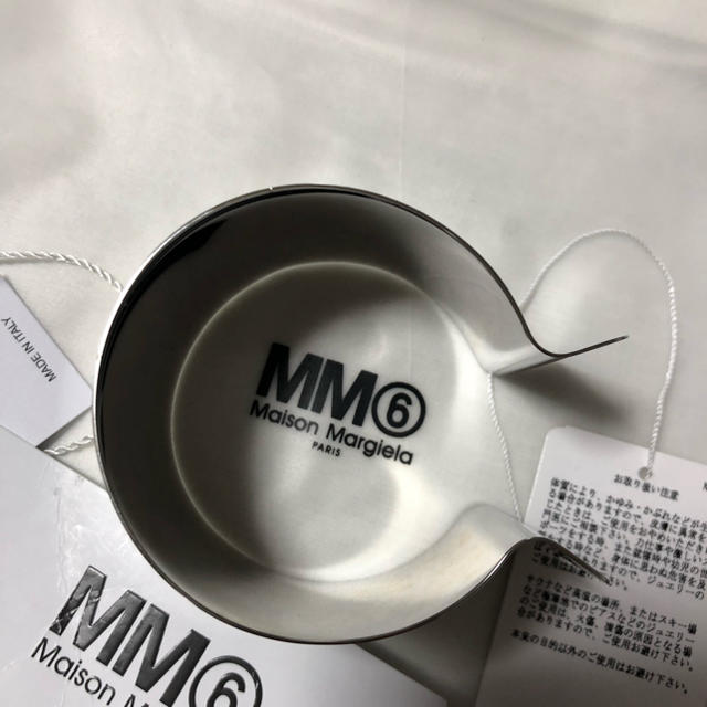 Maison Martin Margiela(マルタンマルジェラ)のMM6 バングル フリーサイズ 男女兼用 新品未使用 ブレスレット 4連 リング レディースのアクセサリー(ブレスレット/バングル)の商品写真