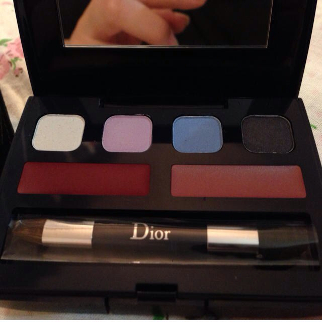 Dior(ディオール)の値下げ交渉OK♡ディオールパレット♡ コスメ/美容のベースメイク/化粧品(その他)の商品写真