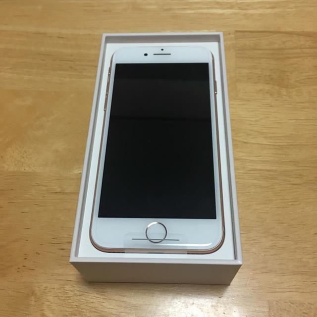 新品 iPhone8 64GB ゴールド