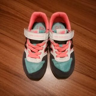 ニューバランス(New Balance)のニューバランス996 人気カラー
サイズは18㎝(スニーカー)