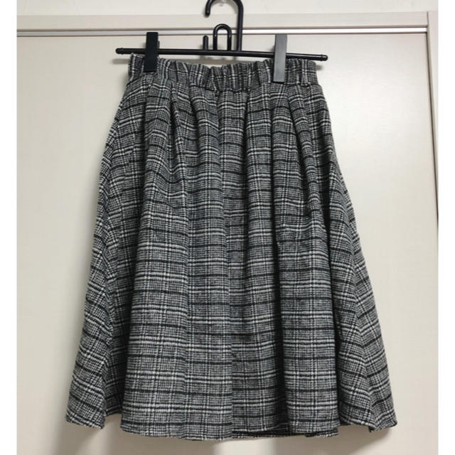 EMSEXCITE(エムズエキサイト)のemsexcite グレンチェック フレアスカート レディースのスカート(ひざ丈スカート)の商品写真