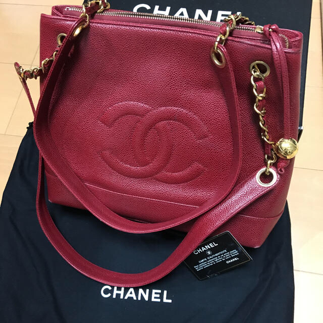 CHANEL ショルダーバック 赤-