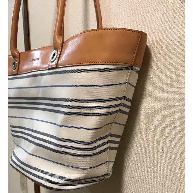 BURBERRY(バーバリー)の【新品・未使用】バーバリートートバック  レディースのバッグ(トートバッグ)の商品写真