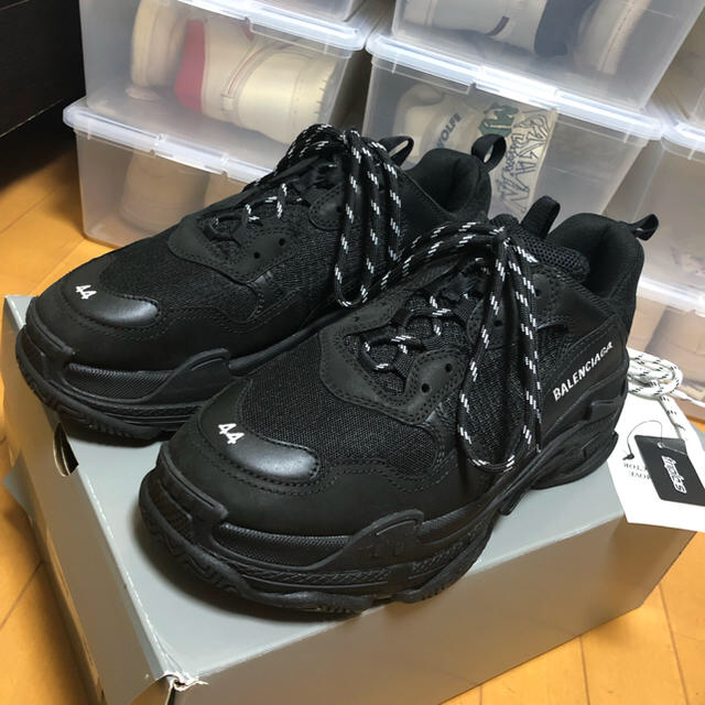 balenciaga triple s black  44