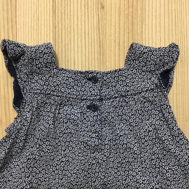 babyGAP(ベビーギャップ)のbabyGAP70  花柄ワンピース キッズ/ベビー/マタニティのベビー服(~85cm)(ワンピース)の商品写真