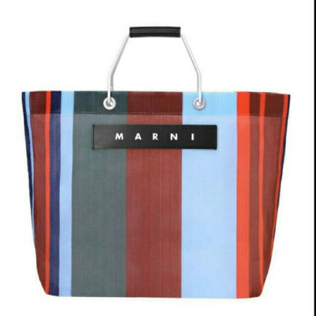 新品 MARNI のラッカーレッド バック