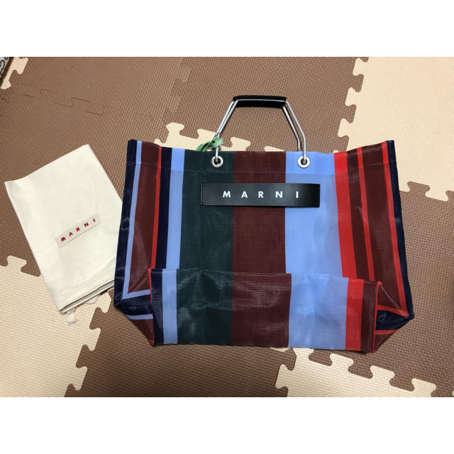 Marni(マルニ)の新品 MARNI のラッカーレッド バック レディースのバッグ(かごバッグ/ストローバッグ)の商品写真