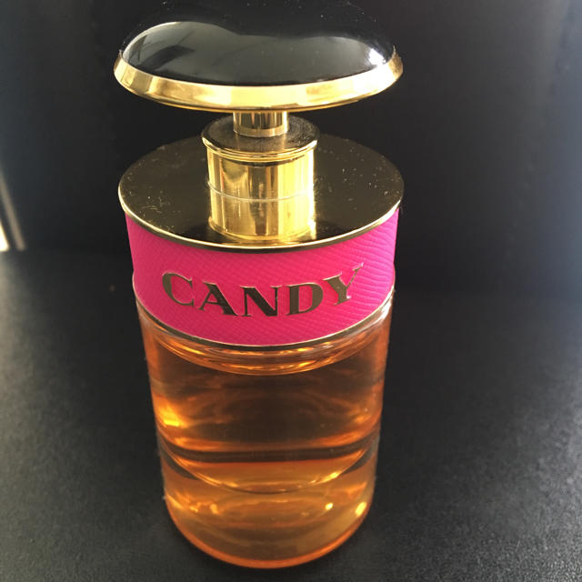 PRADA(プラダ)のPRADA CANDY オーデパルファム30ml プラダ コスメ/美容の香水(香水(女性用))の商品写真
