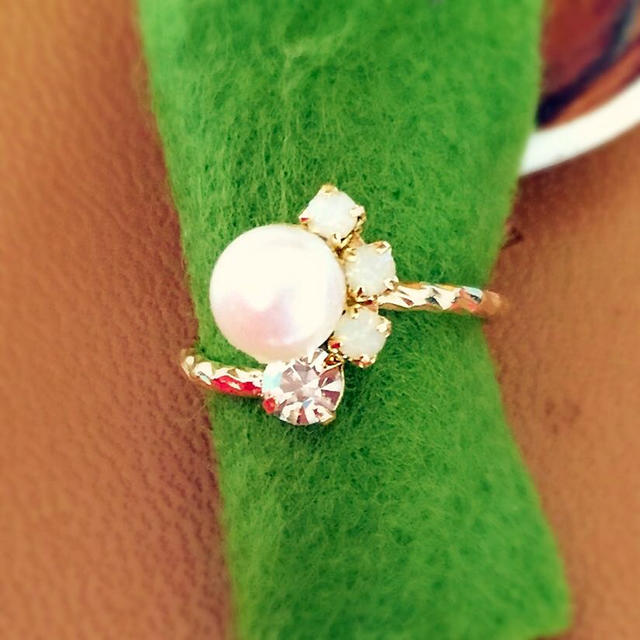 淡水パール&ラインストーンリング レディースのアクセサリー(リング(指輪))の商品写真