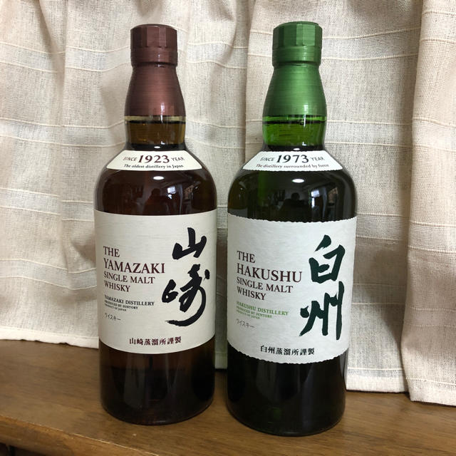 サントリー(サントリー)の山崎NV 白州NV 700ml 2本セット 食品/飲料/酒の酒(ウイスキー)の商品写真