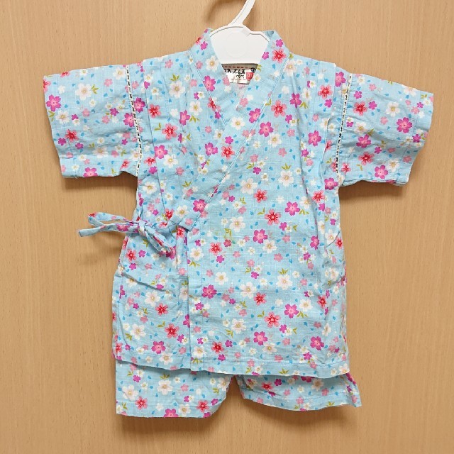 キッズ服 女の子 甚平 浴衣 花柄 90 キッズ/ベビー/マタニティのキッズ服女の子用(90cm~)(甚平/浴衣)の商品写真