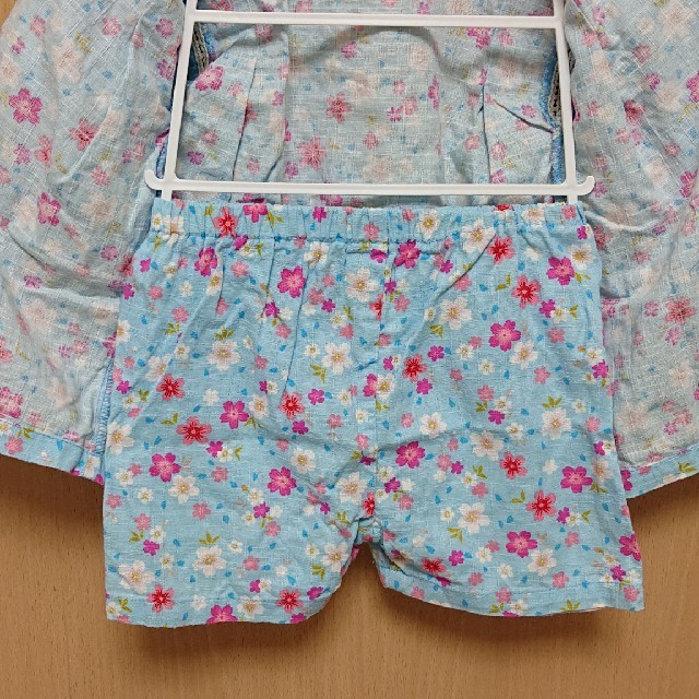 キッズ服 女の子 甚平 浴衣 花柄 90 キッズ/ベビー/マタニティのキッズ服女の子用(90cm~)(甚平/浴衣)の商品写真