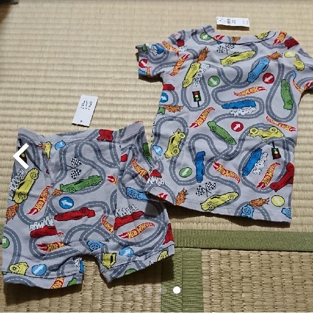 babyGAP(ベビーギャップ)の新品 100cm GAP 半袖パジャマ ルームウェア キッズ/ベビー/マタニティのキッズ服男の子用(90cm~)(パジャマ)の商品写真