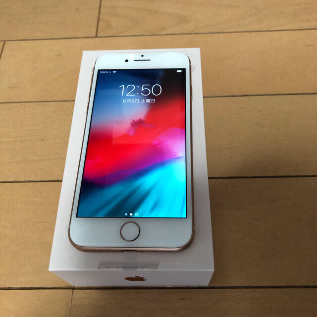 スマートフォン本体iPhone8 新品 simロック解除済 64GB ゴールド