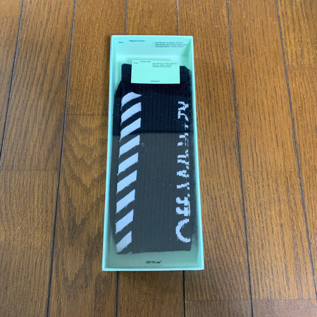 OFF-WHITE(オフホワイト)のOff-White靴下 (早く売りたいので値下げしました) メンズのレッグウェア(ソックス)の商品写真