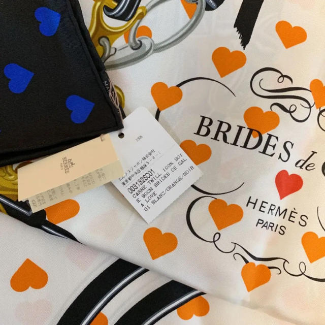 Hermes(エルメス)の【新品🐴エルメス 限定のカレ🍊❤️】 レディースのファッション小物(バンダナ/スカーフ)の商品写真