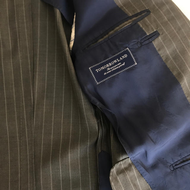 TOMORROWLAND(トゥモローランド)の【春夏秋】TOMORROWLAND チョークストライプスーツ グレイ 42 メンズのスーツ(セットアップ)の商品写真