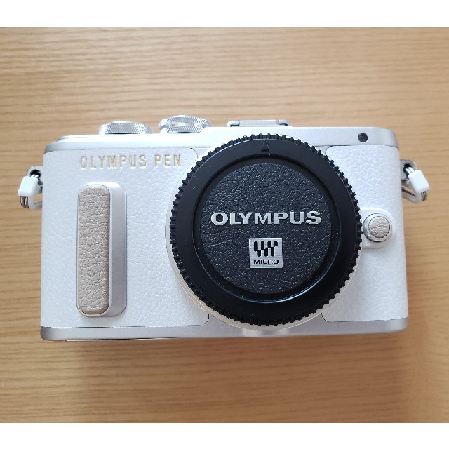 カメラOLYMPUS　E-PL8　本体のみ