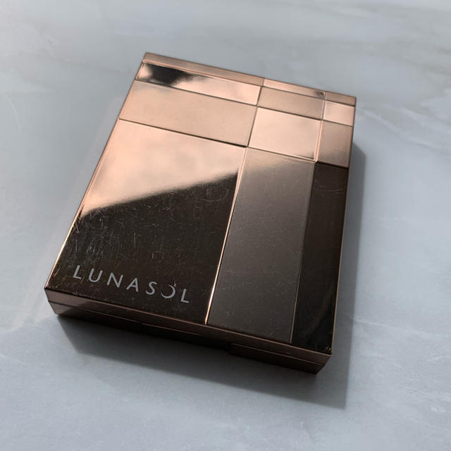 LUNASOL(ルナソル)のルナソル🌼セレクション・ドゥ・ショコラアイズ コスメ/美容のベースメイク/化粧品(アイシャドウ)の商品写真