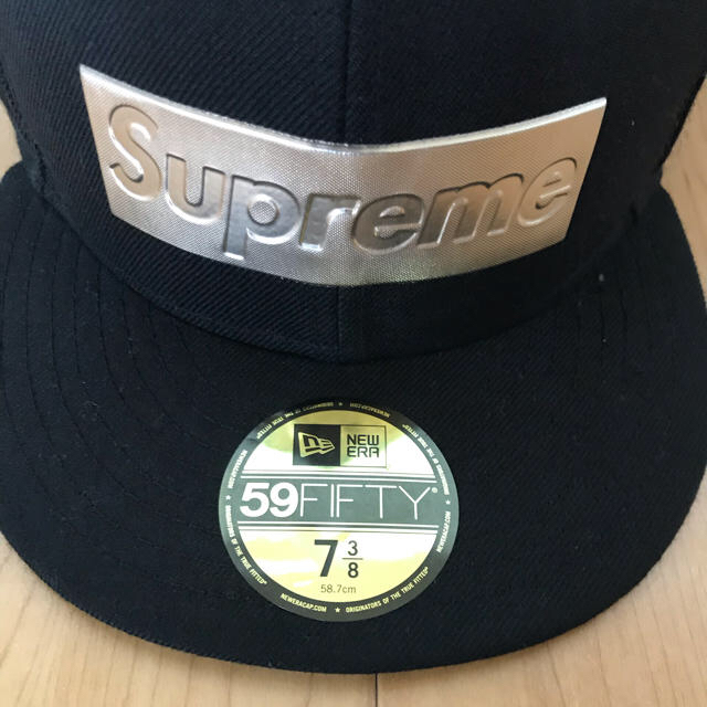 Supreme(シュプリーム)の supreme メタリックボックス キムタク着用 メンズの帽子(キャップ)の商品写真