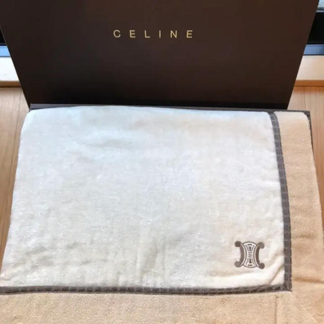 celine(セリーヌ)のcheeerico様 新品未使用 セリーヌ タオルケット キッズ/ベビー/マタニティの寝具/家具(タオルケット)の商品写真