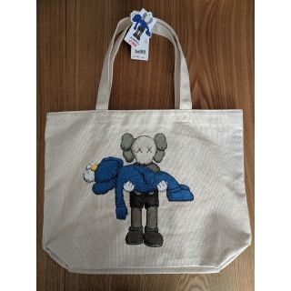 ユニクロ(UNIQLO)のユニクロ Kaws カウズ トートバッグ(トートバッグ)