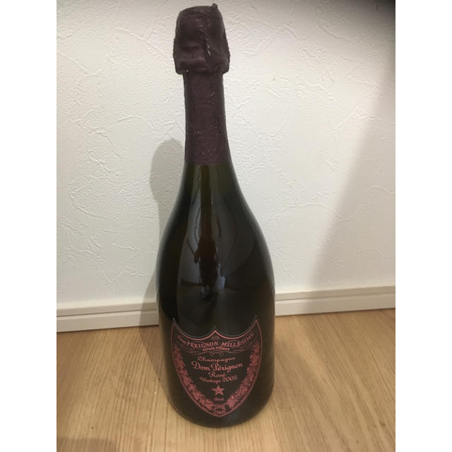 Dom Pérignon(ドンペリニヨン)のドンペリニヨン   ロゼ  2005 食品/飲料/酒の酒(シャンパン/スパークリングワイン)の商品写真