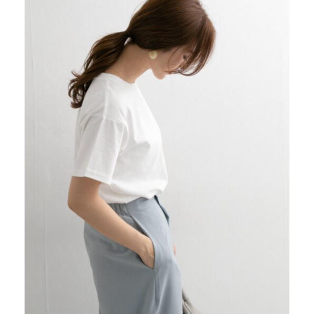 URBAN RESEARCH DOORS(アーバンリサーチドアーズ)のトコトコ様ご専用です♪DOORS☆スペインコットンクルーネックTシャツ 🌸新品 レディースのトップス(Tシャツ(半袖/袖なし))の商品写真