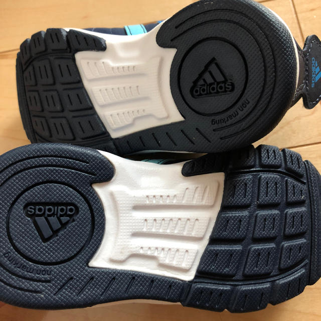 adidas(アディダス)のadidas 14センチ タグなし キッズ/ベビー/マタニティのベビー靴/シューズ(~14cm)(スニーカー)の商品写真