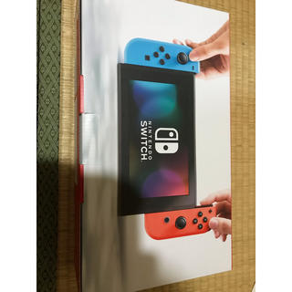 ニンテンドースイッチ(Nintendo Switch)の【新品】【送料無料】Nintendo Switch ネオンブルー・レッド 本体(携帯用ゲーム機本体)