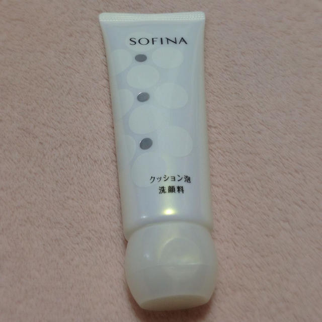 SOFINA(ソフィーナ)の♡新品♡SOFINAクッション泡洗顔料 コスメ/美容のスキンケア/基礎化粧品(洗顔料)の商品写真