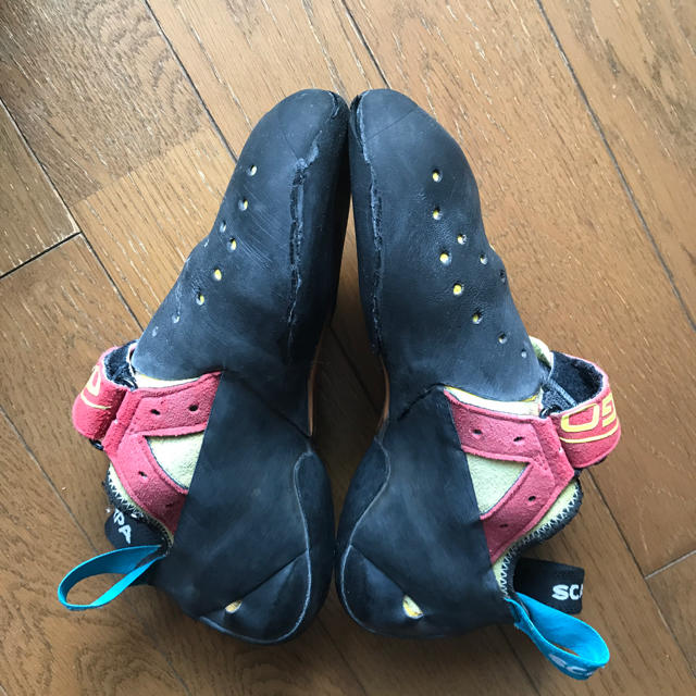 SCARPA(スカルパ)のクライミングシューズ スカルパ  DRAGO  39  中古品 スポーツ/アウトドアのアウトドア(登山用品)の商品写真