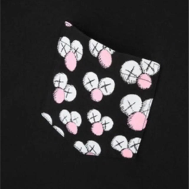 UNIQLO(ユニクロ)のカウズ x ユニクロ KAWS の即完売コラボTシャツ♪ M メンズのトップス(Tシャツ/カットソー(半袖/袖なし))の商品写真