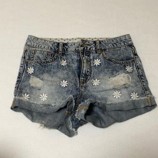 フォーエバートゥエンティーワン(FOREVER 21)のforever21 ショートパンツ(ショートパンツ)