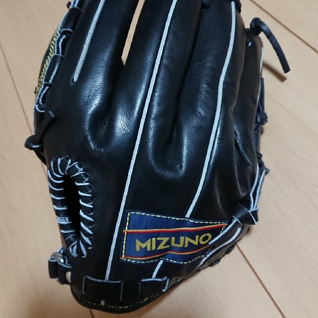 MIZUNO   ミズノ 赤カップグローブ復刻版投手左利き用の通販 by