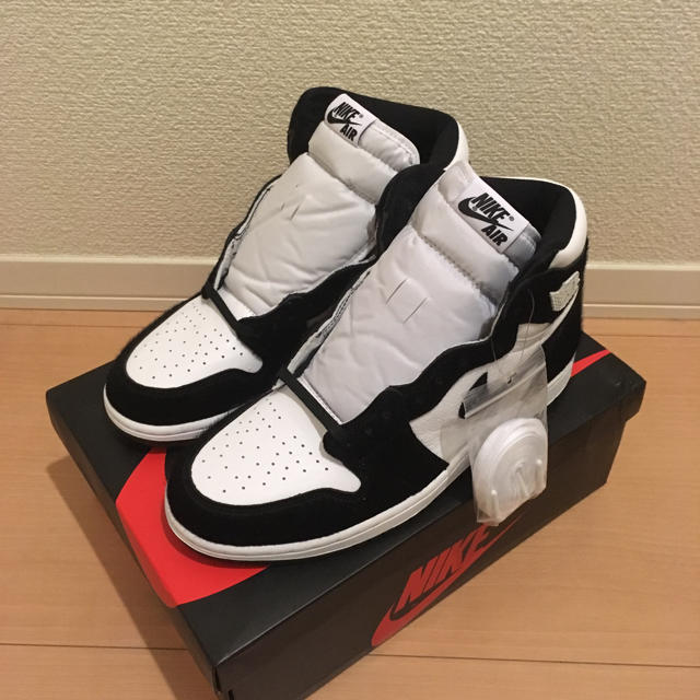 NIKE(ナイキ)の26.5cm NIKE WMNS AIR JORDAN 1 PANDA パンダ メンズの靴/シューズ(スニーカー)の商品写真