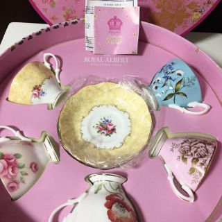 ロイヤルアルバート(ROYAL ALBERT)の最終お値下げ→ロイヤルアルバート カップ＆ソーサー 5客(食器)