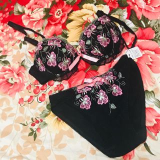 ★B65M★下着セット★ブラジャー ショーツ パンツ★花柄black(ブラ&ショーツセット)