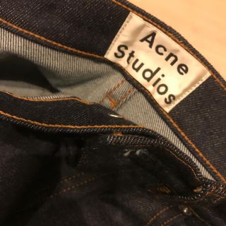 アクネ(ACNE)の美品 Acne Studios ジーンズ 31/32 メンズ(デニム/ジーンズ)