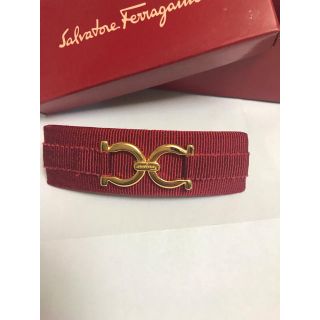 サルヴァトーレフェラガモ(Salvatore Ferragamo)のフェラガモ  赤 バレッタ(バレッタ/ヘアクリップ)