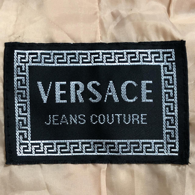 VERSACE(ヴェルサーチ)のmurata様専用！ヴェルサーチ テイラードジャケット 総柄 イタリア製 正規品 メンズのジャケット/アウター(テーラードジャケット)の商品写真