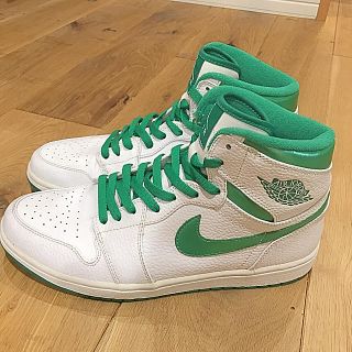 ナイキ(NIKE)のNIKE エアジョーダン1 メタリックグリーン(スニーカー)